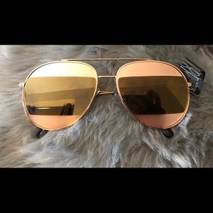 Rose gold unisex sunglasses